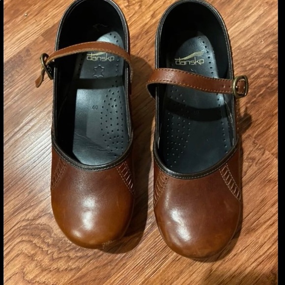 Brown Dansko shoes - Picture 5 of 6